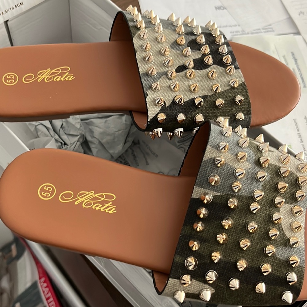 Mata camo & spike sandals 5.5